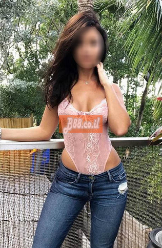 בצורה הרסנית מדהים, מדהים, בן 24 בצורה הרסנית מדהים, מדהים, בן 24